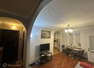 Продаю 2-комнатную квартиру, 44 м2, Москва, улица Коновалова, 7, улица Коновалова