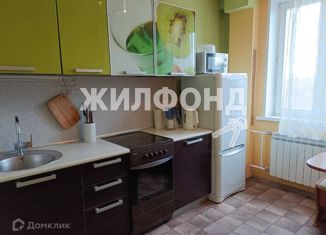 Продам 1-ком. квартиру, 42.5 м2, Новосибирск, улица Панфиловцев, 5, улица Панфиловцев