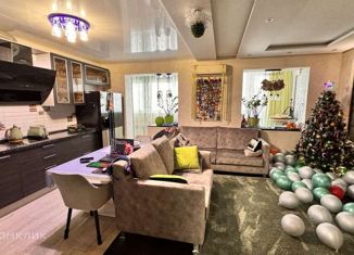 Продается 2-ком. квартира, 73 м2, Белгород, улица Шумилова, 10