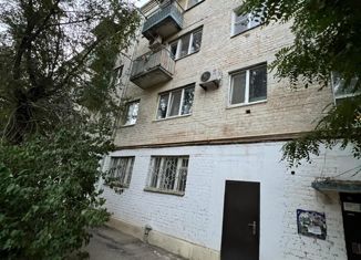 Продается однокомнатная квартира, 31 м2, Элиста, улица Б. Городовикова, 3