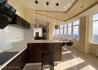 Продаю 3-ком. квартиру, 200 м2, Екатеринбург, улица Владимира Высоцкого, 18Д, ЖК Молодёжный