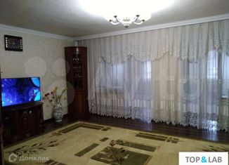 Продается 4-комнатная квартира, 110 м2, Владикавказ, улица Генерала Дзусова, 30, 14-й микрорайон