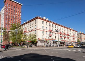 Продаю 2-ком. квартиру, 64 м2, Москва, улица Маршала Бирюзова, 16, метро Октябрьское поле