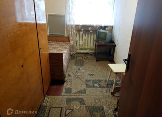 Продаю комнату, 61.8 м2, посёлок городского типа Стрижи, Комсомольская улица, 14