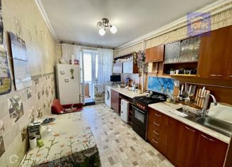 Продажа трехкомнатной квартиры, 67 м2, Крым, улица 40 лет Победы, 2