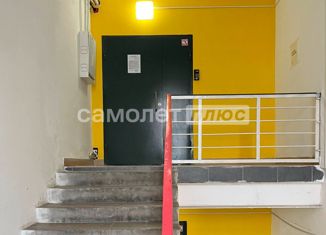 Продаю 2-ком. квартиру, 36 м2, Москва, улица Свободы, 35с18, метро Сходненская