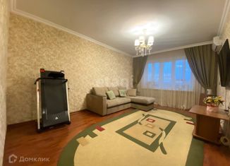 Продается четырехкомнатная квартира, 88.2 м2, Нальчик, проспект Шогенцукова, 27, район Центр