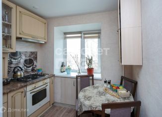 Продаю 2-комнатную квартиру, 42 м2, Омск, Молодогвардейская улица, 11