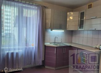 Продается четырехкомнатная квартира, 81.8 м2, Кемерово, улица Авроры, 10
