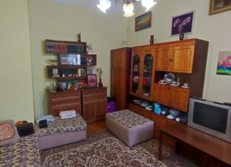 Продам трехкомнатную квартиру, 68 м2, Новочеркасск, Троицкая улица, 120