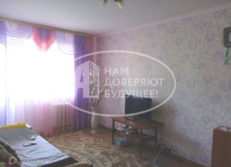 Продаю 2-ком. квартиру, 45 м2, поселок Углеуральский, улица Чернышевского, 50