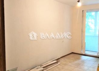 Трехкомнатная квартира на продажу, 58 м2, Москва, улица Фомичёвой, 16к1, метро Планерная