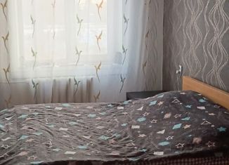 Продам 4-ком. квартиру, 60 м2, село Прокудское, улица Есенина, 20