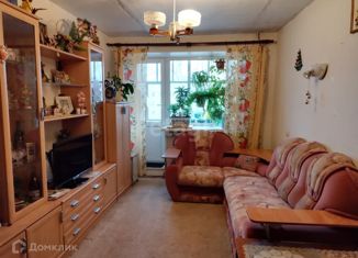 Продается 3-ком. квартира, 58 м2, Екатеринбург, улица Декабристов, 4, улица Декабристов