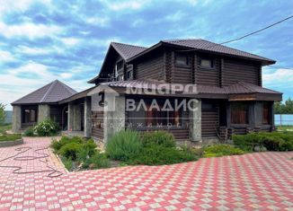 Продаю дом, 235 м2, село Чернолучье, улица 50 лет Октября, 36