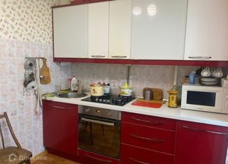 Продажа 2-комнатной квартиры, 54 м2, Тверь, улица Коробкова, 18