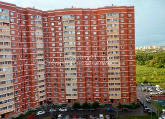 Продам двухкомнатную квартиру, 53 м2, Щербинка, улица Барышевская Роща, 26