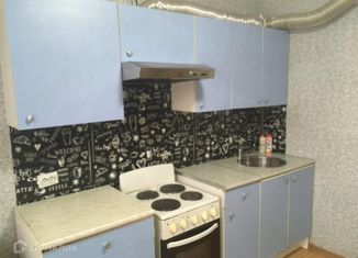 Сдаю в аренду 3-комнатную квартиру, 80 м2, посёлок Шушары, Ростовская улица, 14-16