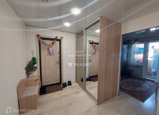 Продается 2-комнатная квартира, 52 м2, Арсеньев, улица Сазыкина, 2