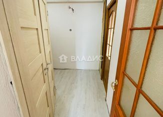 Продажа 1-ком. квартиры, 31.5 м2, Санкт-Петербург, улица Добровольцев, 48, улица Добровольцев