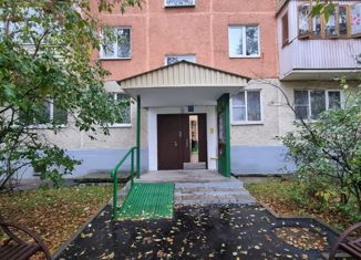 Продается 2-комнатная квартира, 43 м2, посёлок ЛМС, микрорайон Центральный, 7