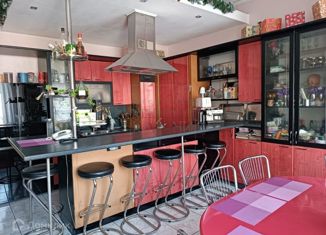 Продам 5-ком. квартиру, 166.8 м2, Москва, улица Покровка, 35/17с1, метро Курская