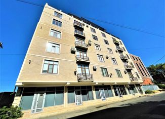 Продается трехкомнатная квартира, 120 м2, Махачкала, улица Ахлакова, 4Б, Ленинский район