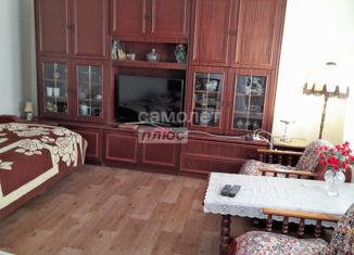 Продается четырехкомнатная квартира, 65 м2, Астрахань, улица Свердлова, 80, Кировский район