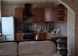 Сдается в аренду трехкомнатная квартира, 50 м2, Сыктывкар, улица Красных Партизан, 57