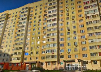 Продается 2-комнатная квартира, 56.2 м2, Москва, метро Новопеределкино, улица Шолохова, 30