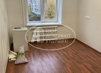 Продаю однокомнатную квартиру, 14 м2, Сарапул, улица Азина, 64