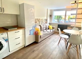 Продаю 2-ком. квартиру, 40 м2, Москва, улица Перерва, 16, станция Перерва