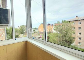 Продаю 3-ком. квартиру, 62 м2, поселок городского типа Уруссу, Уруссинская улица, 24