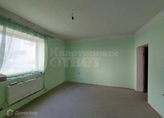 Продается двухкомнатная квартира, 71 м2, село Сновицы, Вознесенская улица, 2А