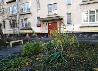 Продаю 5-ком. квартиру, 66 м2, Санкт-Петербург, Краснопутиловская улица, 57, муниципальный округ Автово