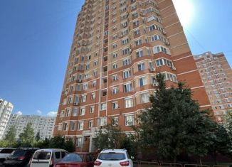 Продажа 3-ком. квартиры, 80 м2, Липецк, улица Бунина, 13, Октябрьский район