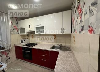 Продаю 1-ком. квартиру, 34 м2, Новочебоксарск, улица Строителей, 10