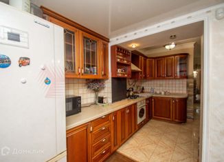 Продаю пятикомнатную квартиру, 94 м2, Новочеркасск, Будённовская улица, 235