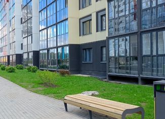 Продаю 1-ком. квартиру, 40 м2, посёлок Садовый, Каспийская улица, 1