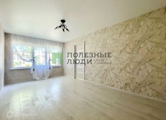 Двухкомнатная квартира на продажу, 43.4 м2, Соликамск, улица Матросова, 53Б