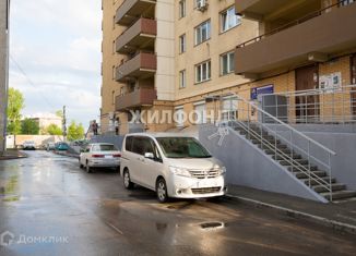 Продам 1-ком. квартиру, 43.6 м2, Новосибирск, улица Панфиловцев, 5, улица Панфиловцев