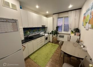 Продам 1-ком. квартиру, 34.6 м2, деревня Куюки, 6-й квартал, 16