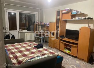 Сдам в аренду двухкомнатную квартиру, 57 м2, Красноярск, Свердловский район, Семафорная улица, 215