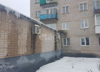 Двухкомнатная квартира на продажу, 42 м2, Вышний Волочёк, улица Коммунаров, 9