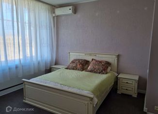 Сдается в аренду четырехкомнатная квартира, 105 м2, Санкт-Петербург, улица Типанова, 6, метро Московская