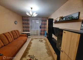 Продается двухкомнатная квартира, 48.4 м2, Углич, микрорайон Мирный, 9