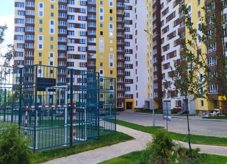 Продаю 2-комнатную квартиру, 50.5 м2, Киров, улица Ивана Попова, 99, жилой район Чистые Пруды