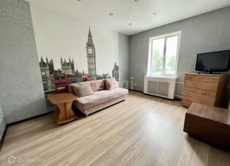 Продам 2-ком. квартиру, 59.2 м2, Артём, улица Кирова, 32