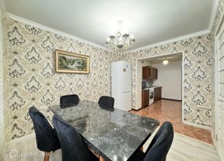 Продается трехкомнатная квартира, 59 м2, Нальчик, улица Мальбахова, 30А, район Стрелка