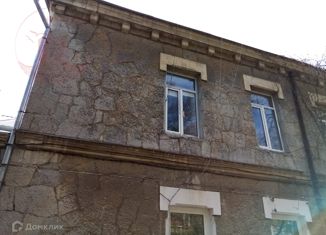 Продается двухкомнатная квартира, 46.5 м2, поселок городского типа Массандра, улица Винодела Егорова, 2